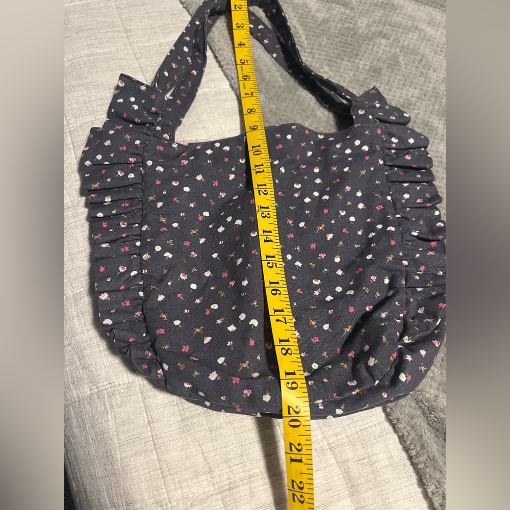Floral Ruffle Tote Bag - Picture 4 of 7
